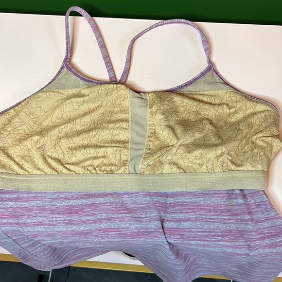 Lululemon tank with built in bra. Supportive, fun design. Size 12 - Picture 5 of 5